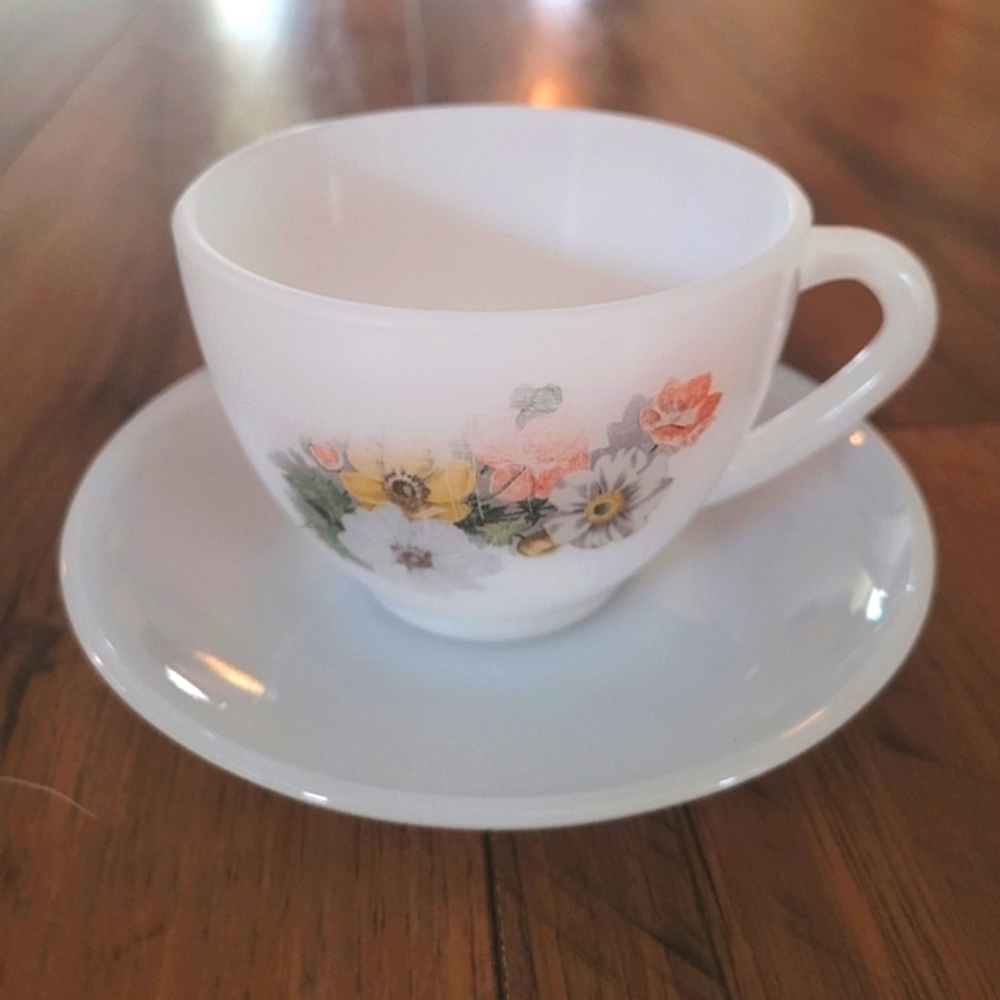 Vintage MCM "Anemones" by Arcopal France Opalescent Milk Glass Cup & Saucer